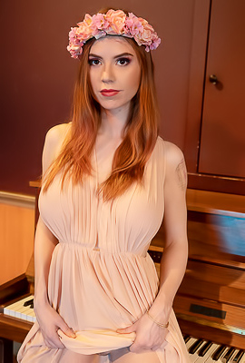Scarlet Full Nude Erotica