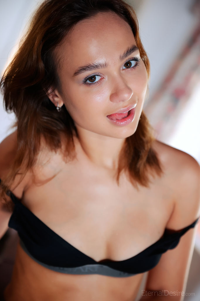 Aimee Rox In Fine Service - Photo 08