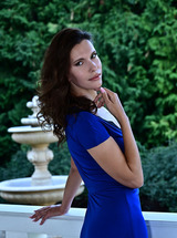 Gorgeous Brunette Suzanna A Strips Down To Her High Heels photo 00