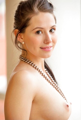 Naked Vanessa Angel is the most beautiful thing!!!