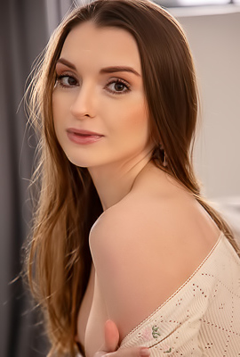 /Monika May In Passion As She Give Herself An Intense Orgasm