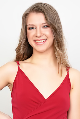 Laura Leigh And Meaty Bald Pussy That Is Juicy And Ready To Rock And Roll