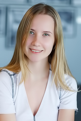 /Delizi With Lovely Big Breasts And Lacy Panties