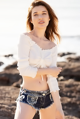 Serena Wood Beautiful Breasts And Perfect Booty Exposed