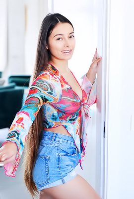 Shelena Voluptuous Beauty Is Soon Naked