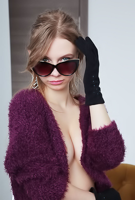 Scarlet Full Nude Erotica