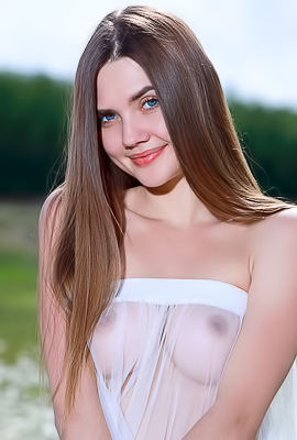 Georgia Free-spirited Beauty Is Eager To Indulge Her Natural Urges