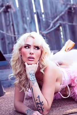 Scarlet Full Nude Erotica