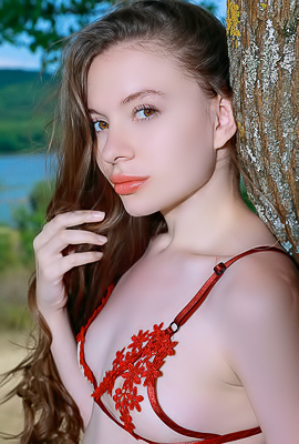 Dariana Caresses Her Lovely Breasts And Peachy Bottom