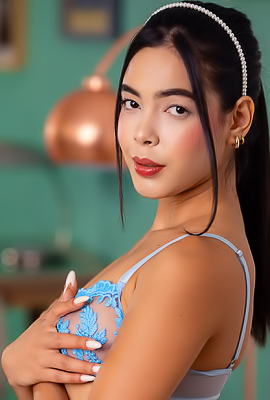 Scarlet Full Nude Erotica