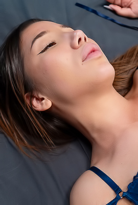 Layla Scarlett Deepthroating A Thick Throbbing Cock