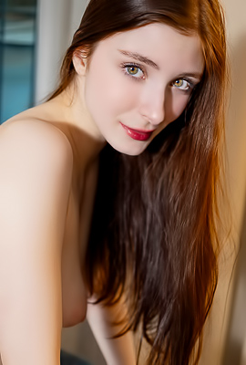 Sweaty and Spread-Eagled, Marion Summers Seductively Strolls with Stilettos and Styles