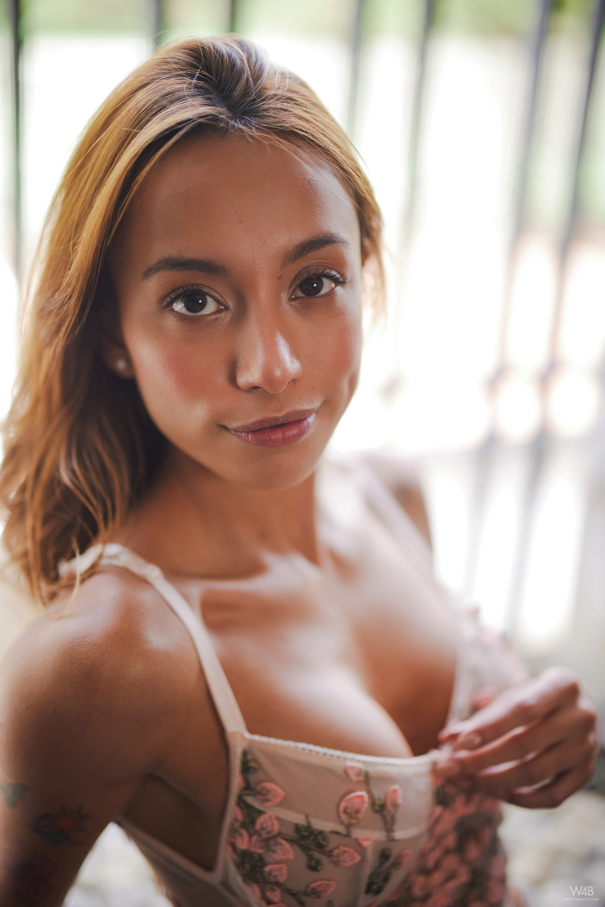 Camila Luna In Behind The Bars - Photo 01